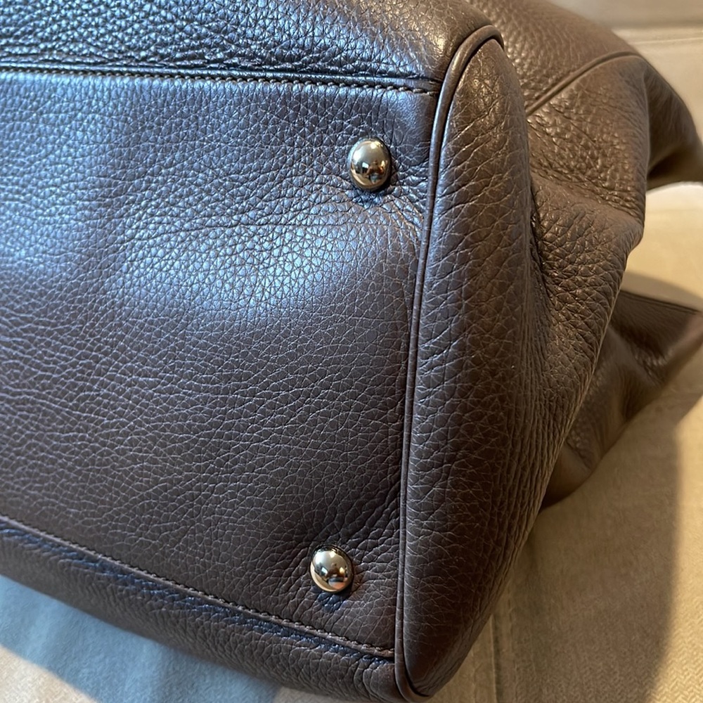 Gucci Large Bamboo Shopper Leather Tote Bag - Picture 14 of 17